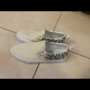 NWOT Marc Fisher leopard fashion sneakers